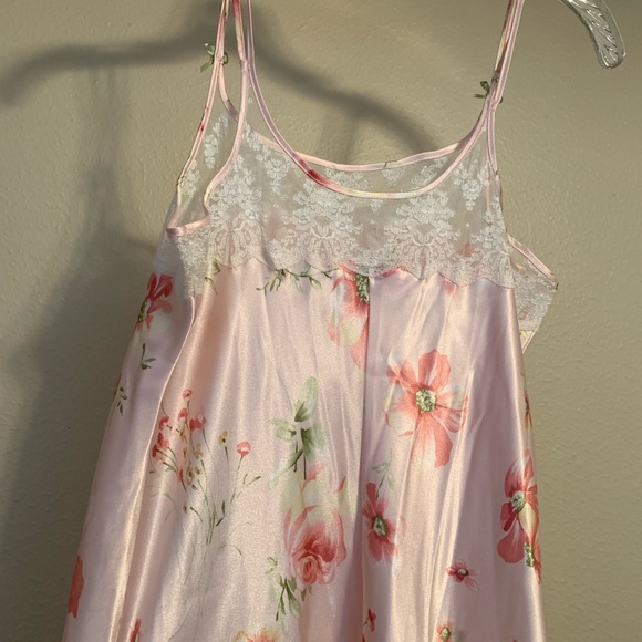 Oscar de la Renta Satin Nightgown - Picture 4 of 5